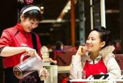 东子爆料海底捞视频,揭秘服务背后的真实情况